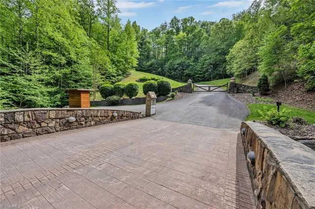 $29,900 | 135 Chestnut Mountain, McGrady, NC 28649