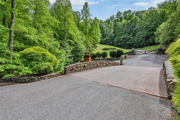 $29,900 | 135 Chestnut Mountain, McGrady, NC 28649