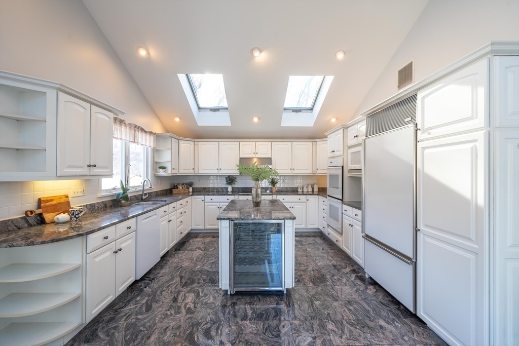 29 Woodpark Circle Lexington, MA 02421 - Photo 13 of 42