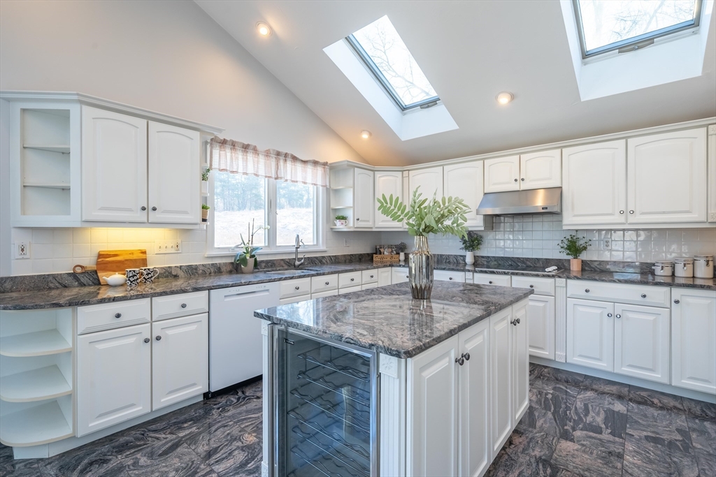 29 Woodpark Circle Lexington, MA 02421 - Photo 14 of 42