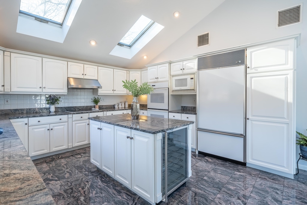 29 Woodpark Circle Lexington, MA 02421 - Photo 15 of 42