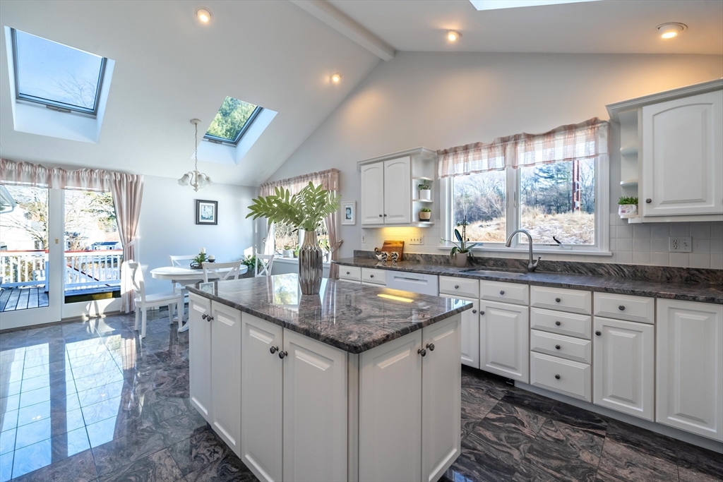 29 Woodpark Circle Lexington, MA 02421 - Photo 17 of 42