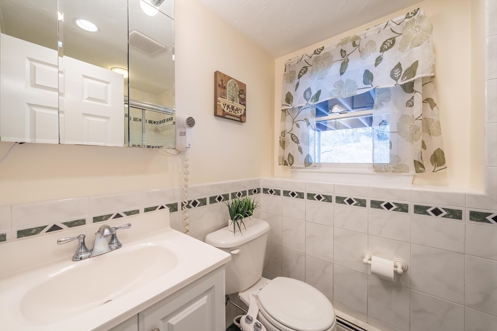 29 Woodpark Circle Lexington, MA 02421 - Photo 39 of 42