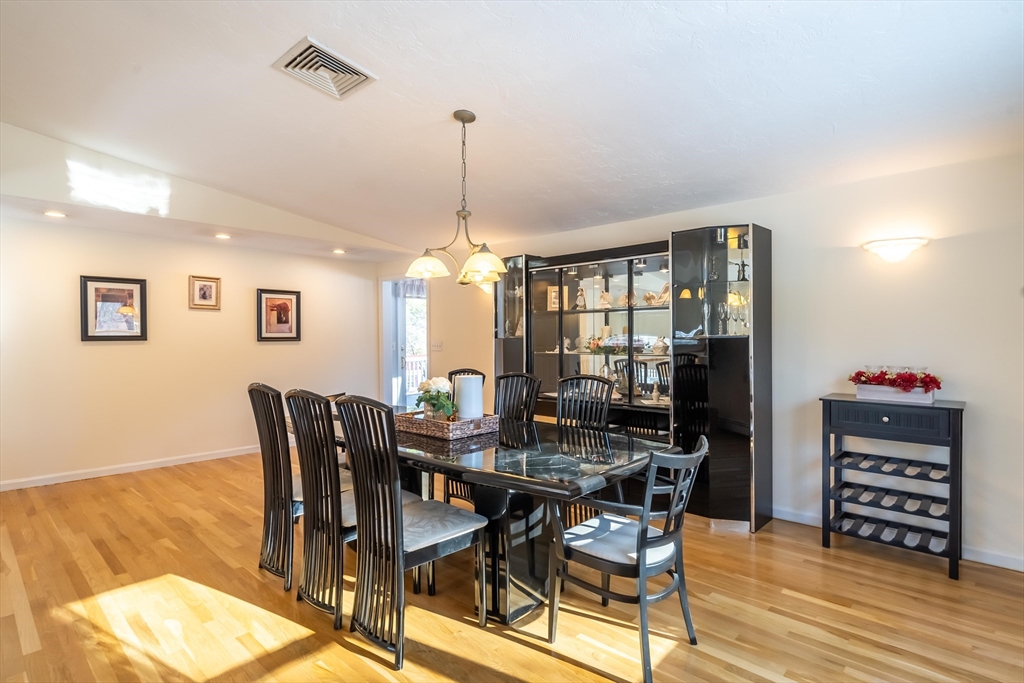 29 Woodpark Circle Lexington, MA 02421 - Photo 10 of 42