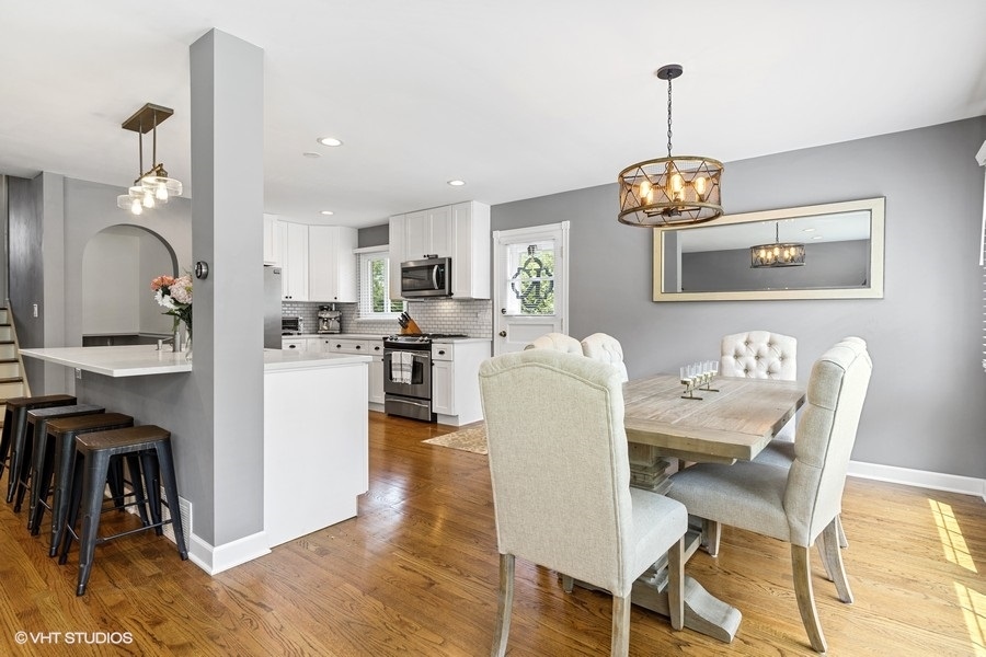 222 Chester Avenue Park Ridge, IL 60068 - Photo 3 of 19 Gallery Image 3