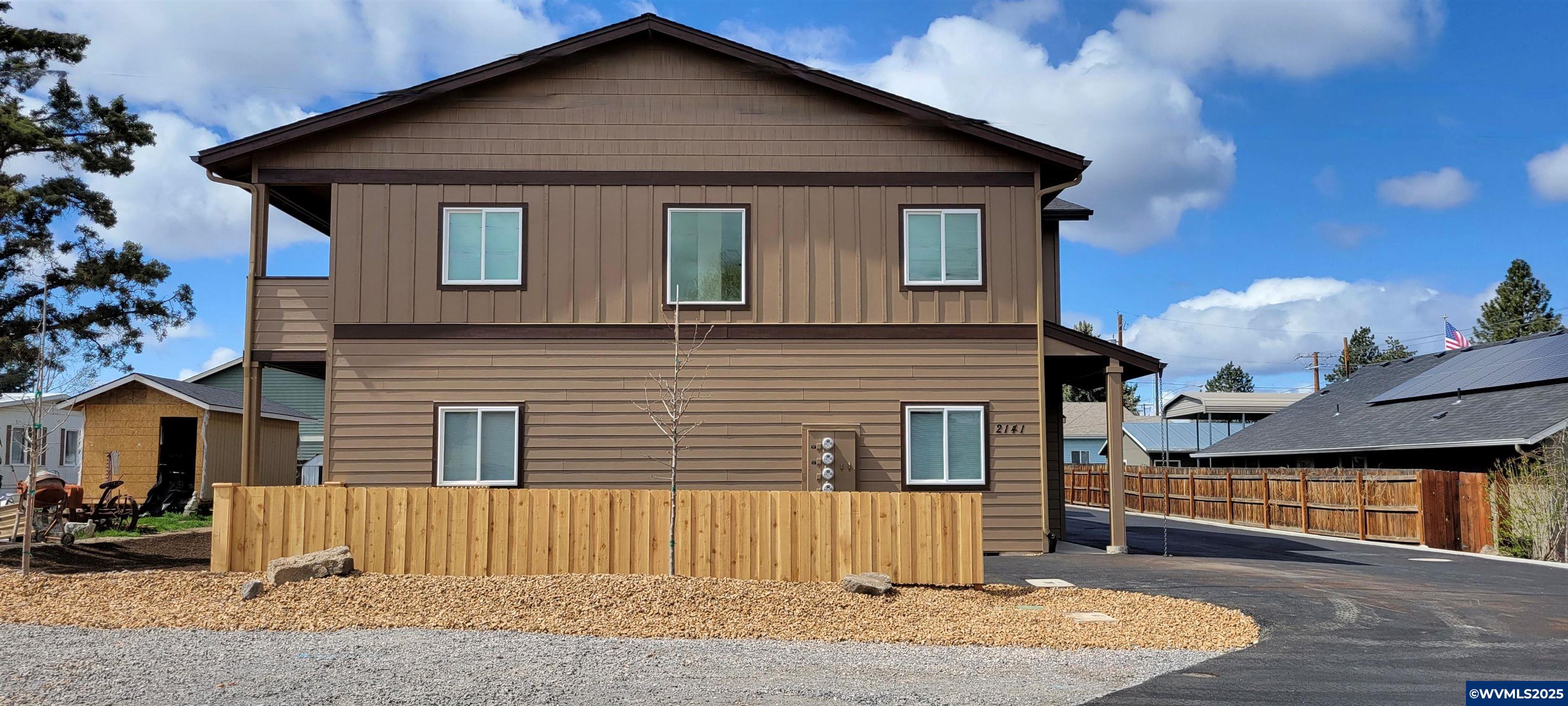 2141 Southwest 19th Street Redmond, OR 97756 - Photo 2 of 21