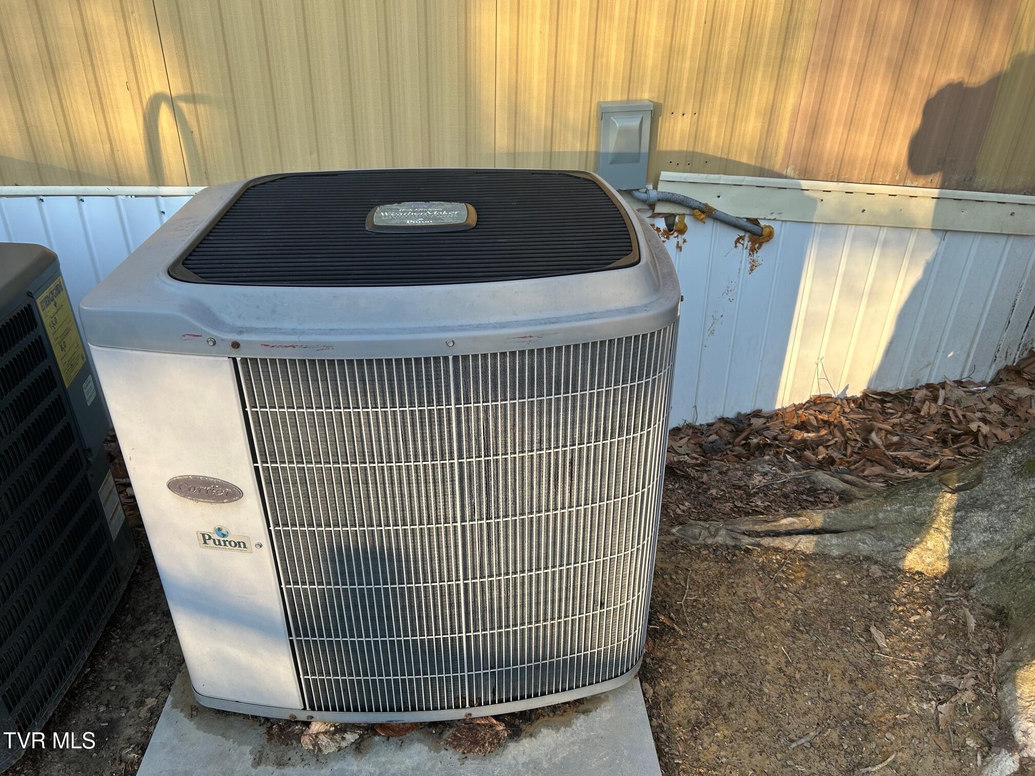 350 River Road Church Hill, TN 37642 - Photo 5 of 17 IMG_0054