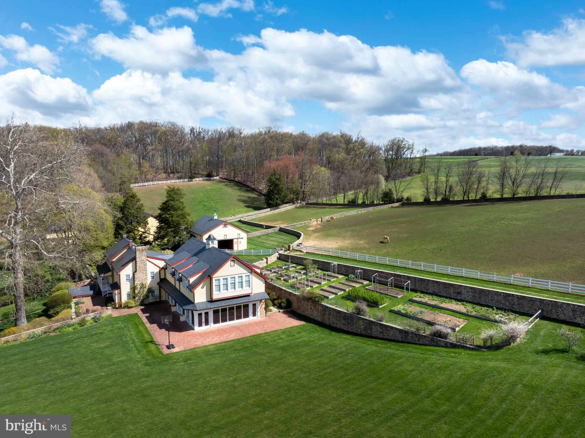 An incomparable Equestrian Estate in Red Lion PA