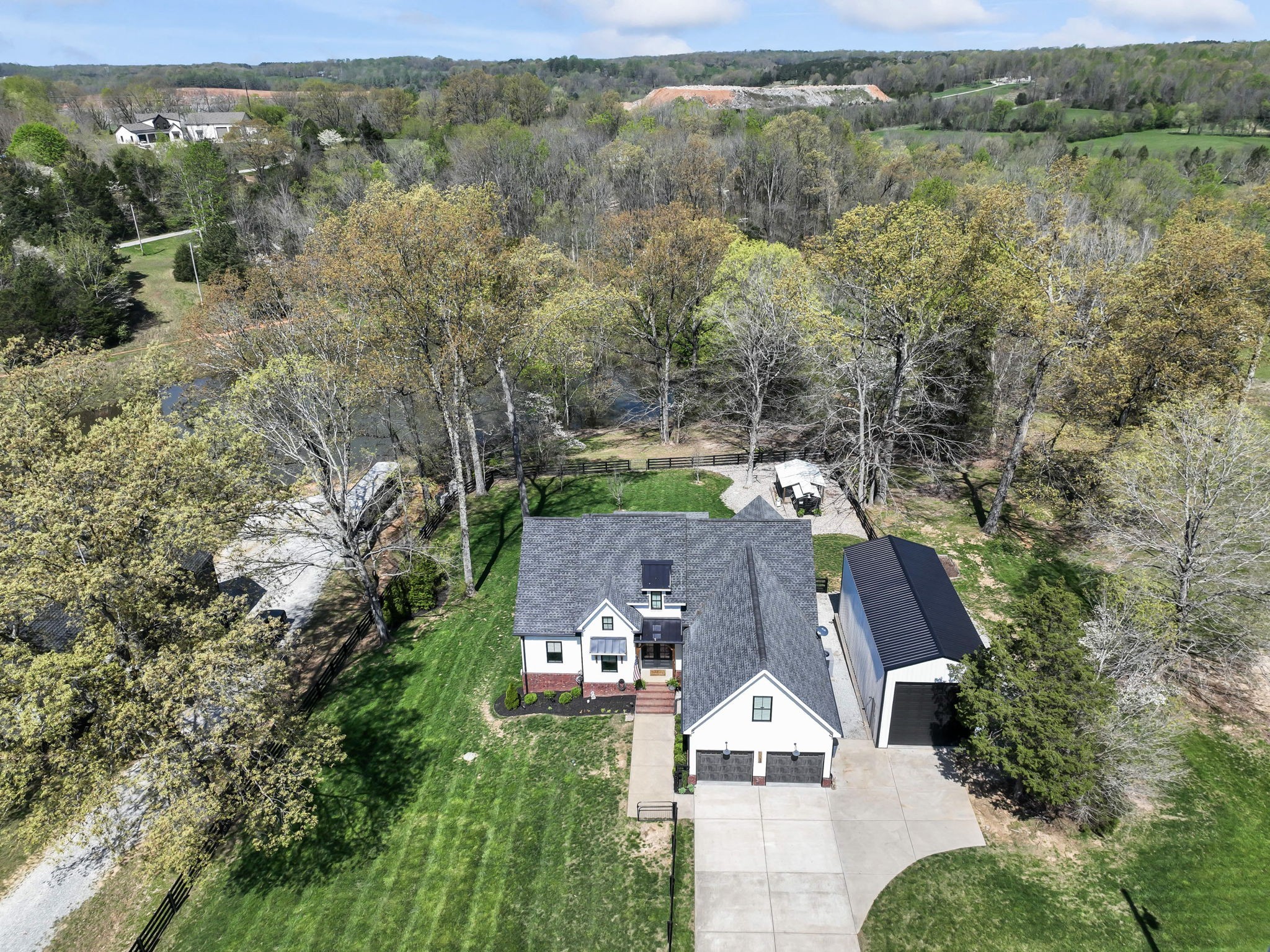 1133 Ridgecrest Drive Dickson, TN 37055 - Photo 6 of 56 Gallery Image 6