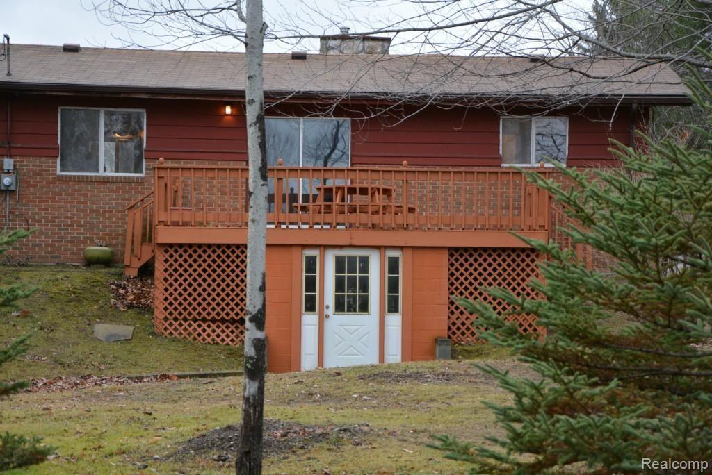 335 Coats Road Lake Orion, MI 48362 - Photo 13 of 48 335 Coats Rd Lake Orion (19).jpg