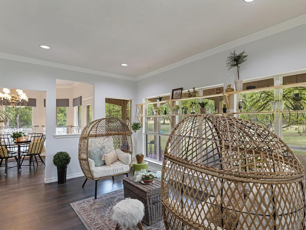 1514 New Market Road Mesquite, TX 75149 - Photo 24 of 30 a living room with furniture and a large window