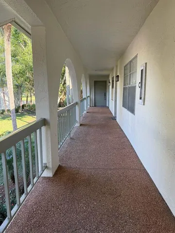 a view of livingroom with furniture