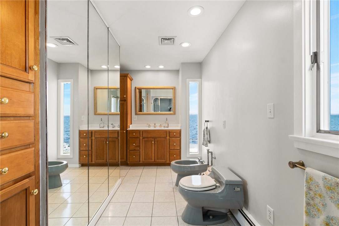 19 Brookwood Road Bristol, RI 02809 - Photo 26 of 46 Master Bath