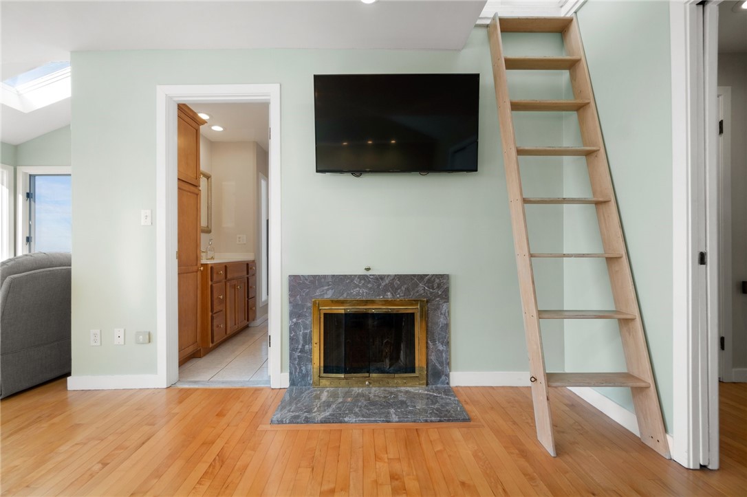 19 Brookwood Road Bristol, RI 02809 - Photo 27 of 46 Ladder to 3rd floor loft