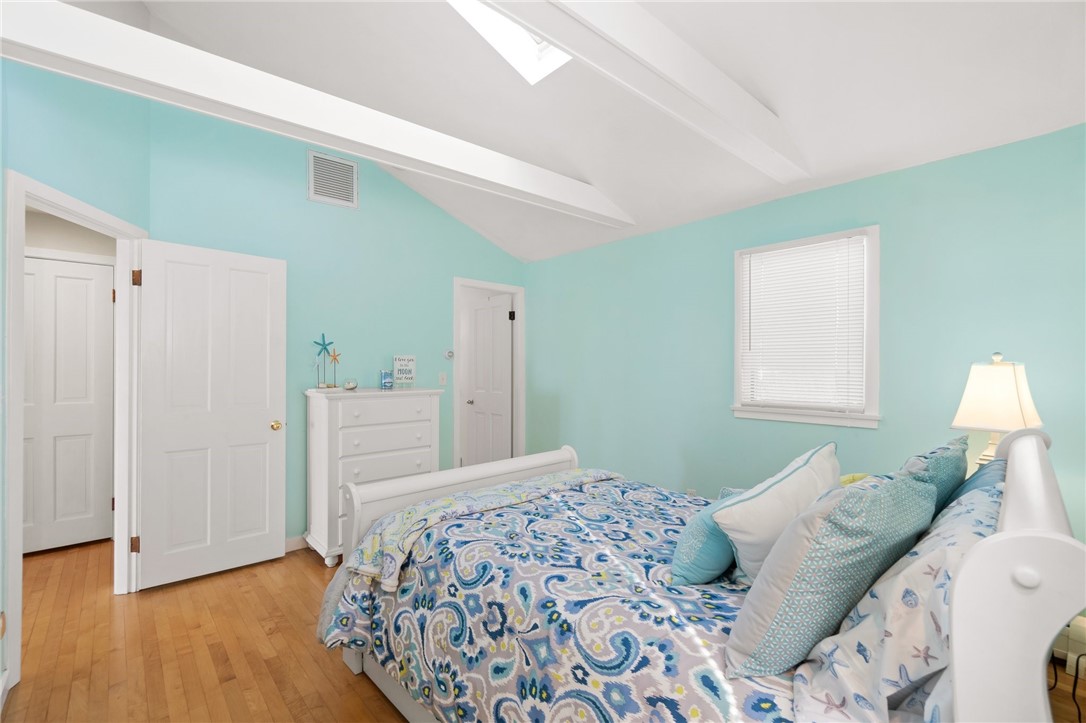 19 Brookwood Road Bristol, RI 02809 - Photo 31 of 46 Third bedroom