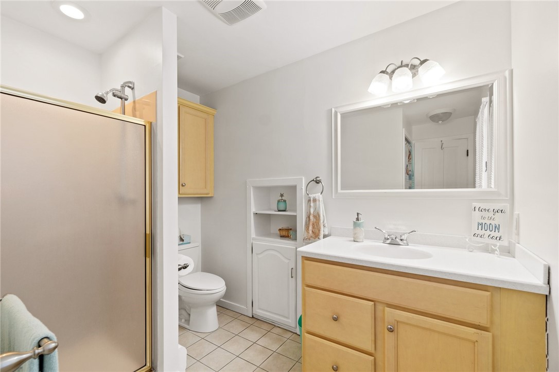 19 Brookwood Road Bristol, RI 02809 - Photo 32 of 46 Third bath directly off third bedroom