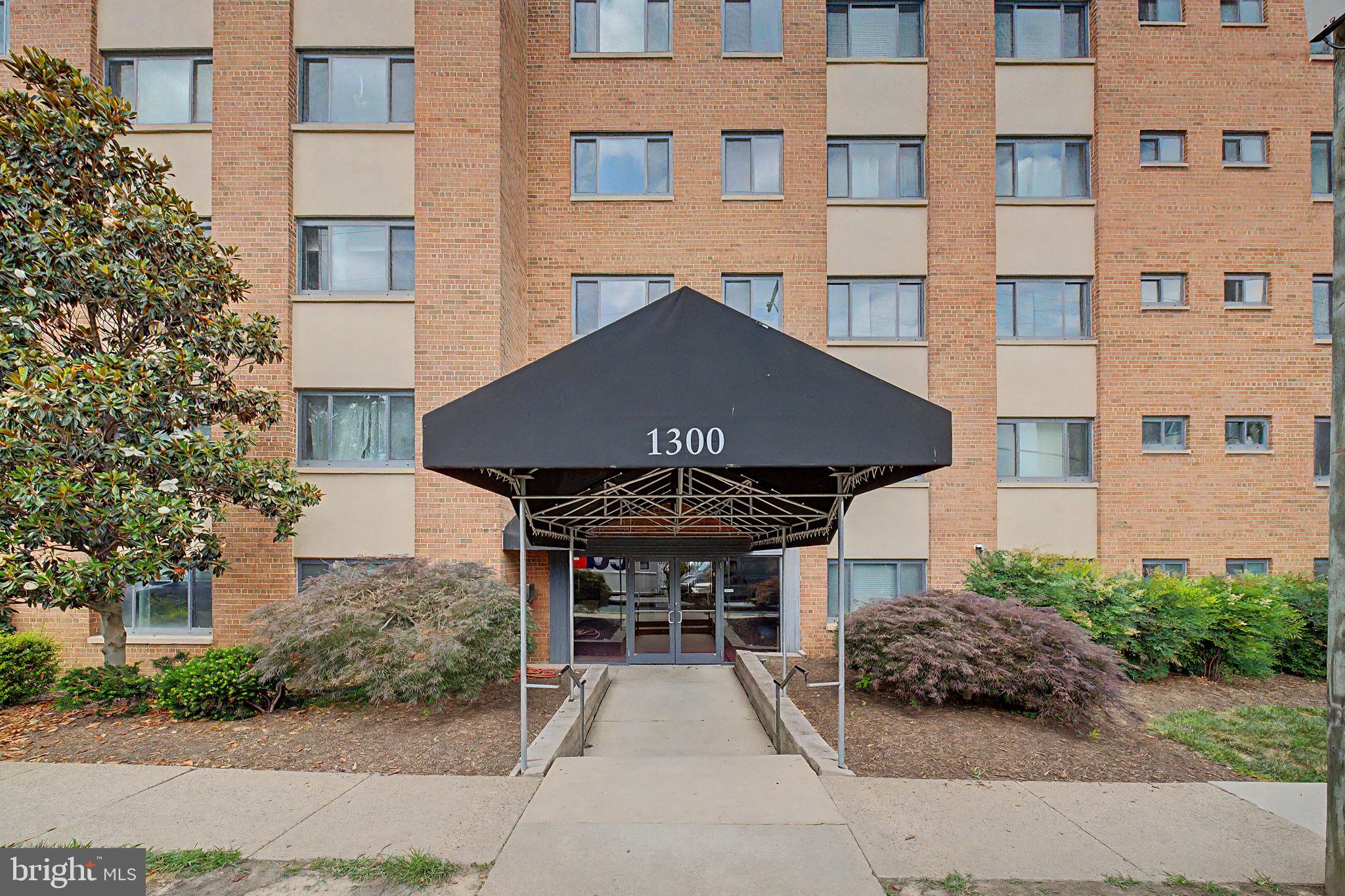 1300 South Arlington Ridge Road, Unit 708 Arlington, VA 22202 - Photo 3 of 35