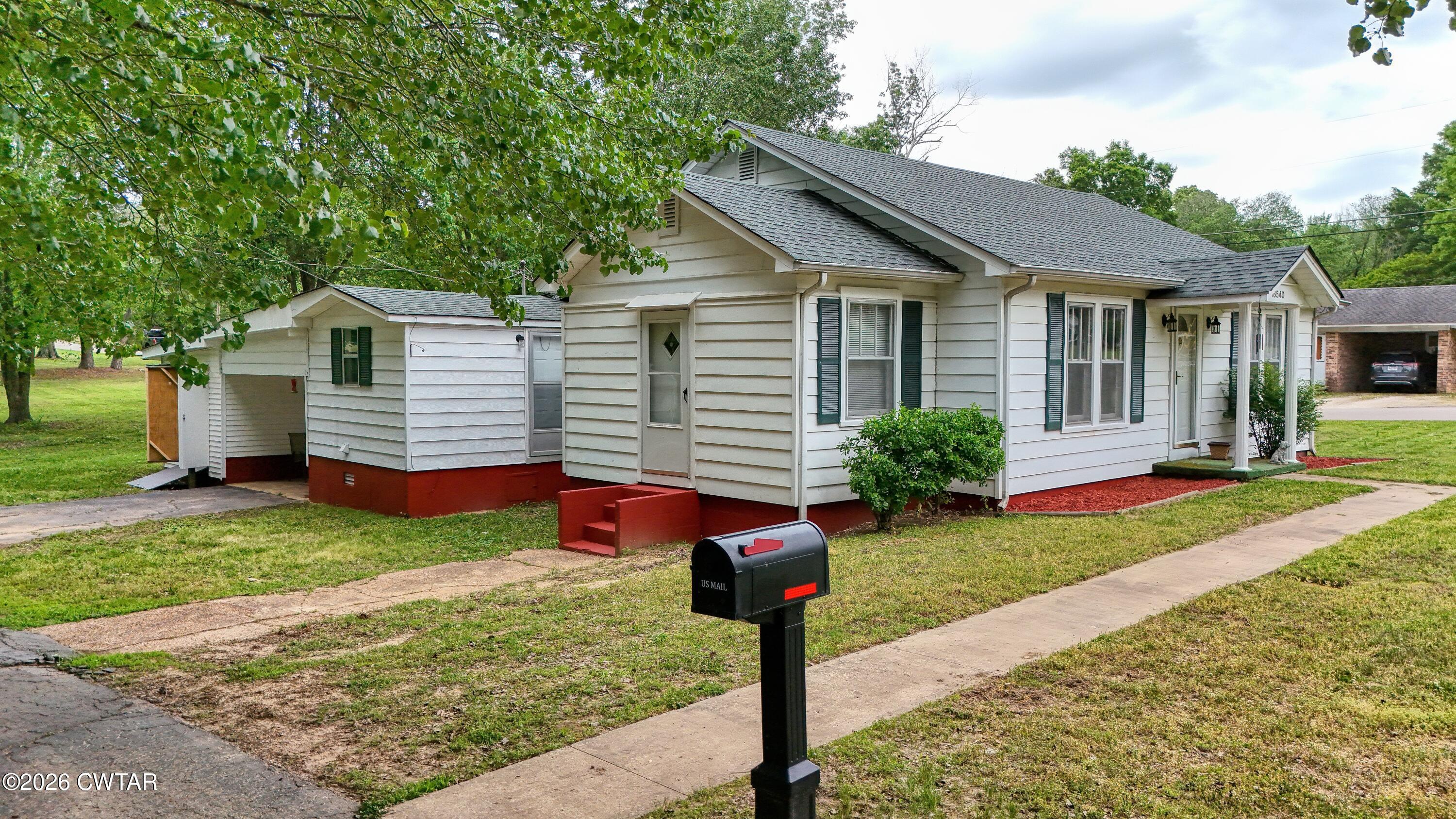 18540 West Main Street Huntingdon, TN 38344 - Photo 3 of 33 DJI_20260424111810_0115_D