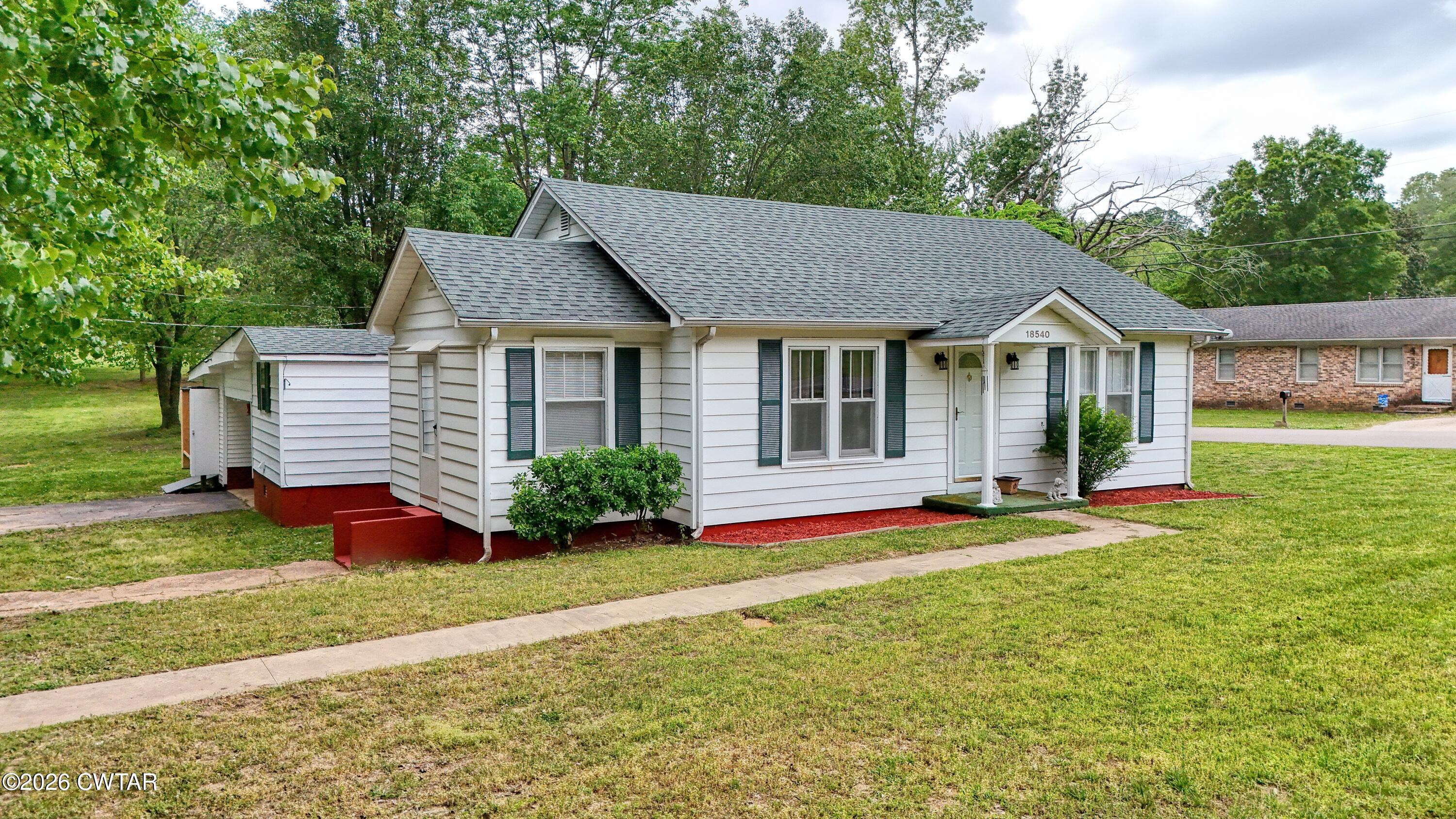 18540 West Main Street Huntingdon, TN 38344 - Photo 4 of 33 DJI_20260424111826_0116_D