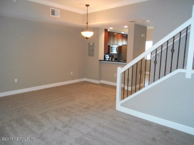 9745 Touchton Road, Unit 225 Jacksonville, FL 32246 - Photo 12 of 27 Living room