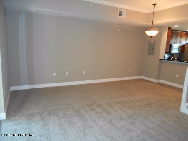 9745 Touchton Road, Unit 225 Jacksonville, FL 32246 - Photo 10 of 27 Living room