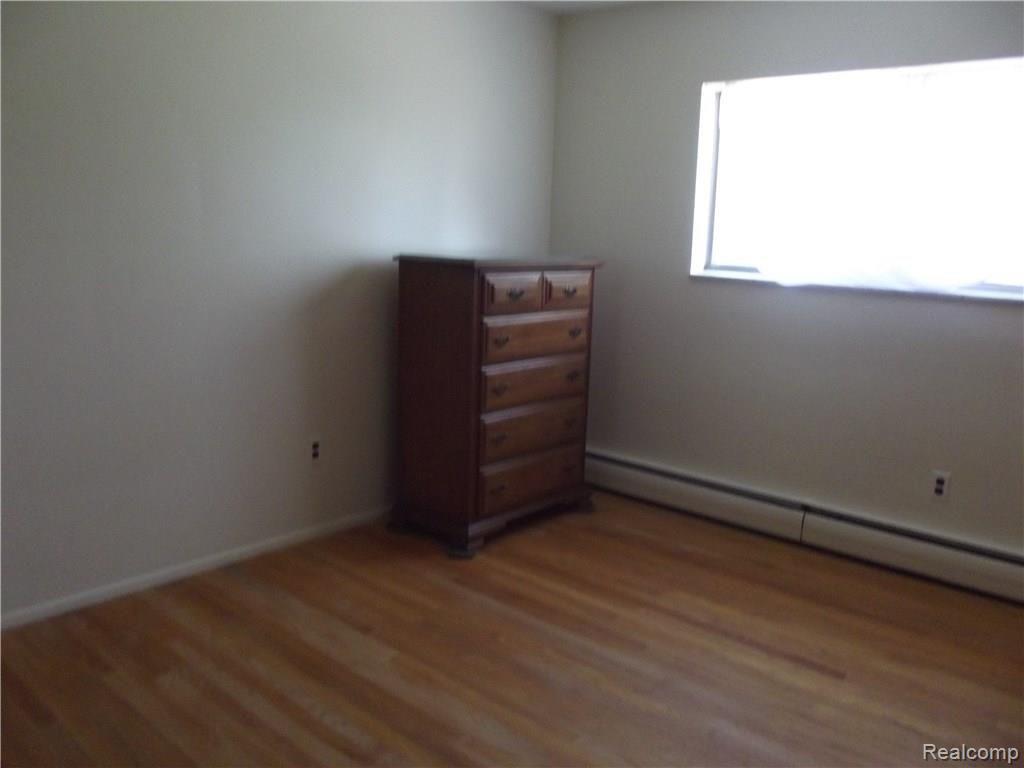 8187 Menge Street Center Line, MI 48015 - Photo 13 of 22 DSCF9927.JPG