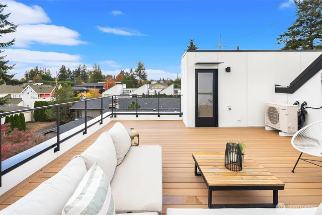 $2,599,000 | 417 99th Avenue Northeast, Bellevue, WA 98004