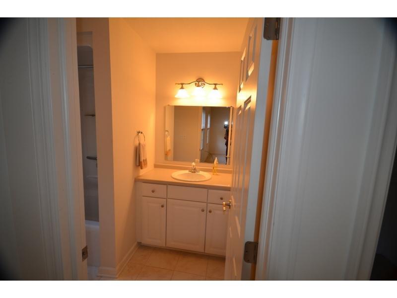 79 Shenot Road, Unit 79 Wexford, PA 15090 - Photo 12 of 13 Full Bath.