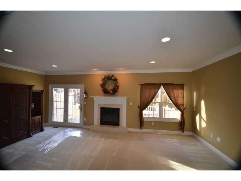 79 Shenot Road, Unit 79 Wexford, PA 15090 - Photo 5 of 13 Living Room.