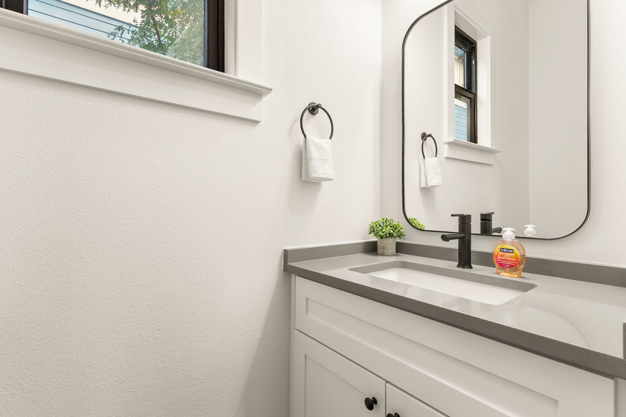 4418 Red River Street, Unit 1 Austin, TX 78751 - Photo 21 of 40 Bathroom with vanity