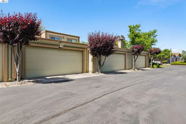 $698,000 | 1104 Island Drive, Alameda, CA 94502