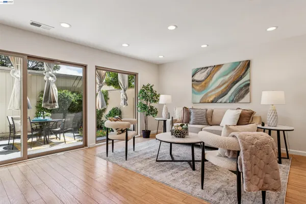 $698,000 | 1104 Island Drive, Alameda, CA 94502