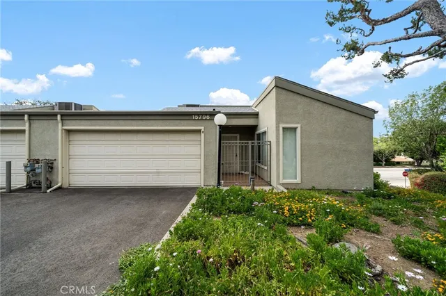 $656,000 | 15796 Midwood Drive, Unit 6, Granada Hills, CA 91344