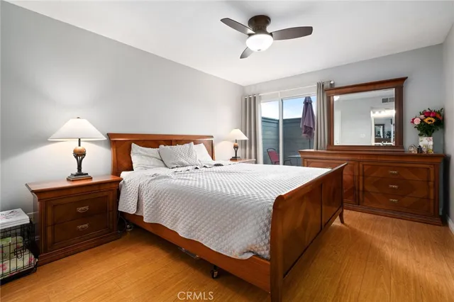 $656,000 | 15796 Midwood Drive, Unit 6, Granada Hills, CA 91344