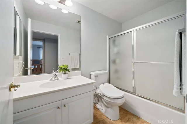 $656,000 | 15796 Midwood Drive, Unit 6, Granada Hills, CA 91344