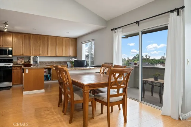 $656,000 | 15796 Midwood Drive, Unit 6, Granada Hills, CA 91344