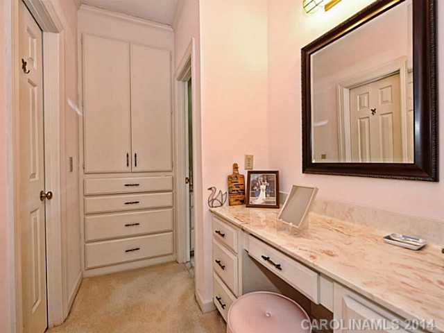 3850 Ayscough Road Charlotte, NC 28211 - Photo 10 of 16 Gallery Image 10