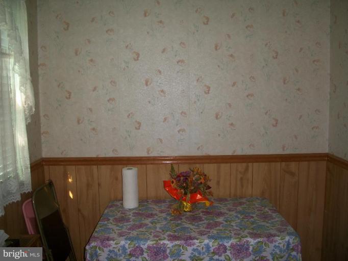 6708 Stanton Road Hyattsville, MD 20784 - Photo 4 of 14 Dining Area