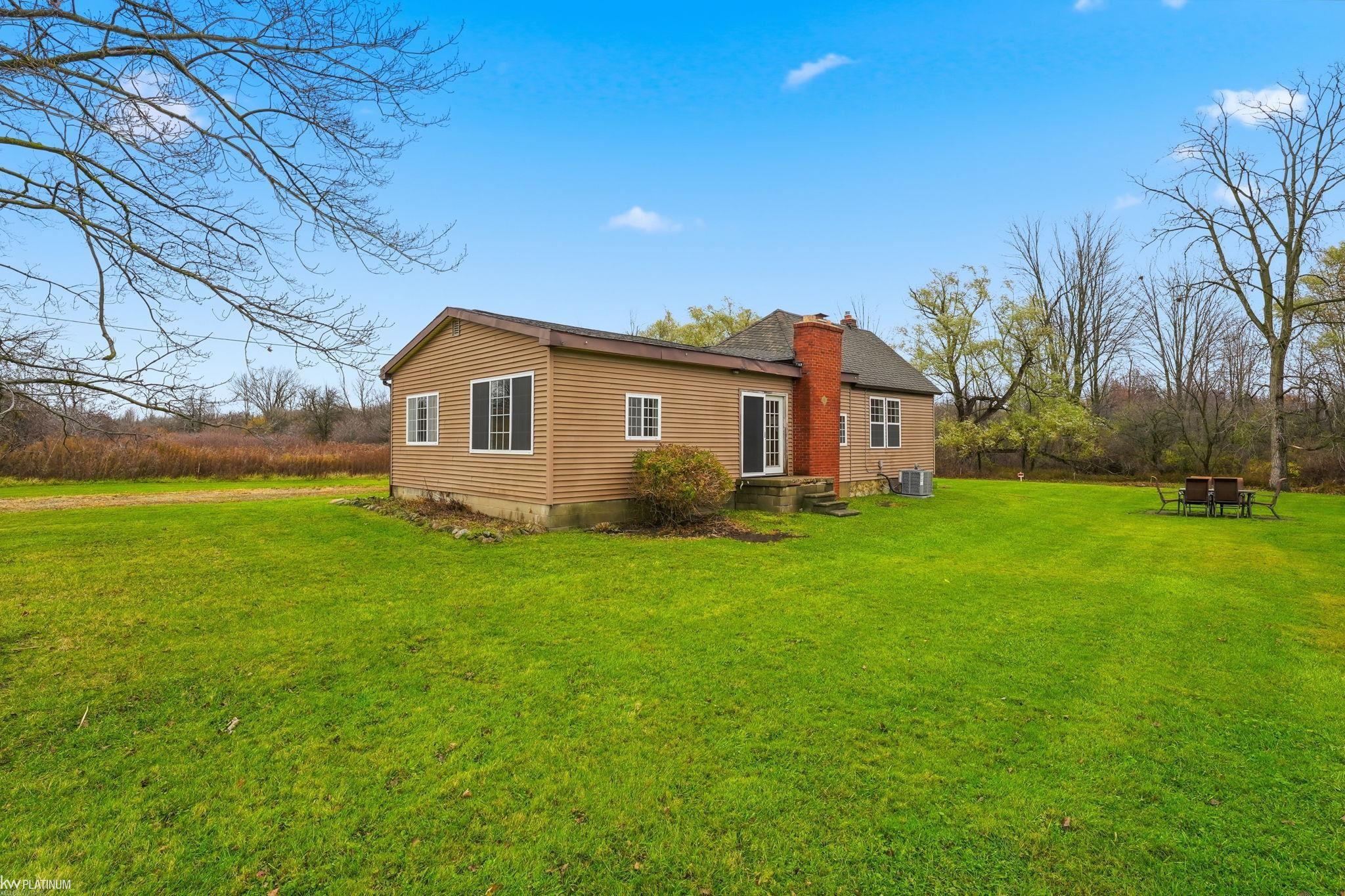 6053 Meldrum Road Fair Haven, MI 48023 - Photo 21 of 25 50202504-1A7597A9-BA95-4A1E-B52A-DE47CBB2B264.JPG
