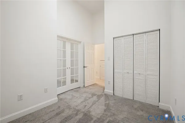 an empty room with a empty space