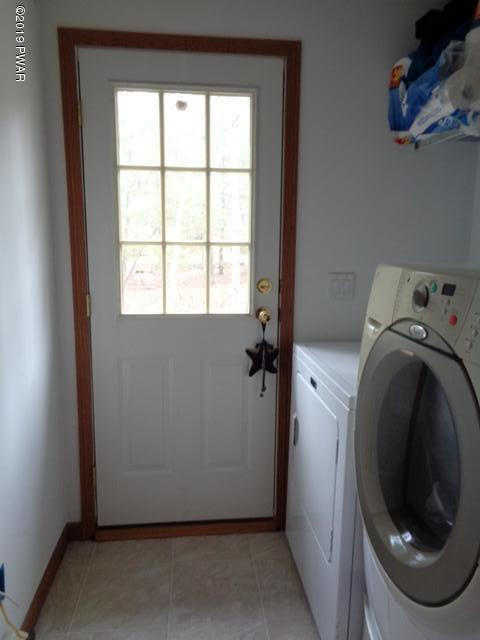 508 Rowland Road Greeley, PA 18425 - Photo 20 of 33 Laundry Mud Room Entrance