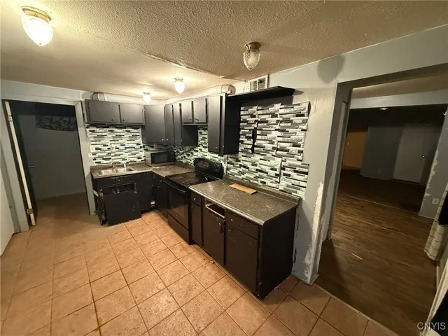 $89,900 | 835 South Wilbur Avenue, Syracuse, NY 13204