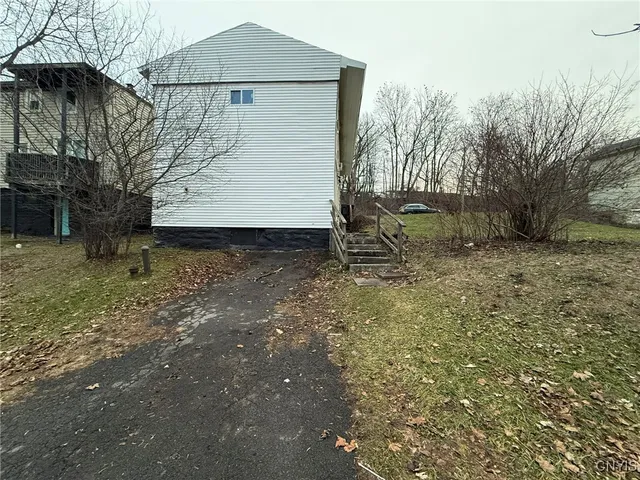 $89,900 | 835 South Wilbur Avenue, Syracuse, NY 13204