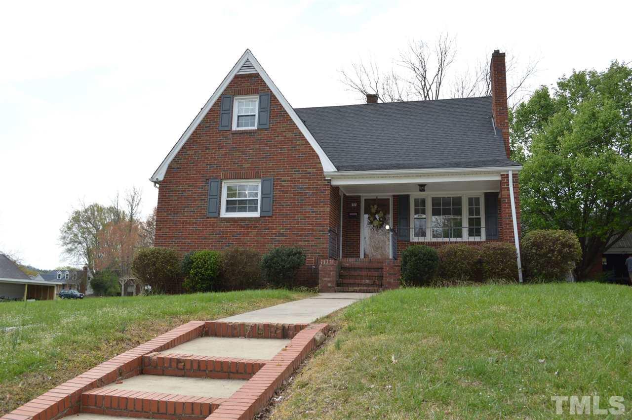 307 Barnett Avenue Roxboro, NC 27573 - Photo 2 of 19