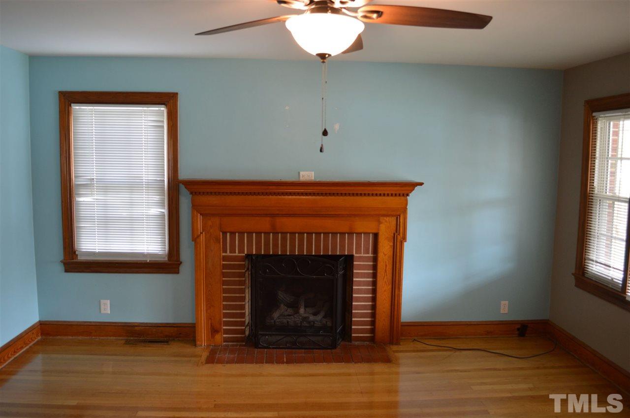 307 Barnett Avenue Roxboro, NC 27573 - Photo 3 of 19