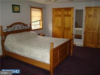 3538 Teton Road Philadelphia, PA 19154 - Photo 6 of 10 Bedroom - Main