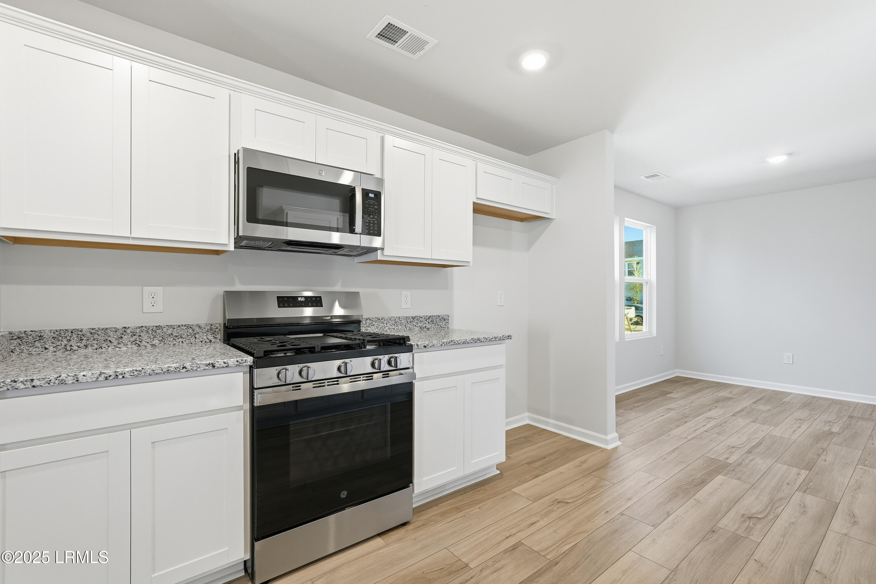 353 Waters Edge Way Hardeeville, SC 29927 - Photo 5 of 37 FMWeb04