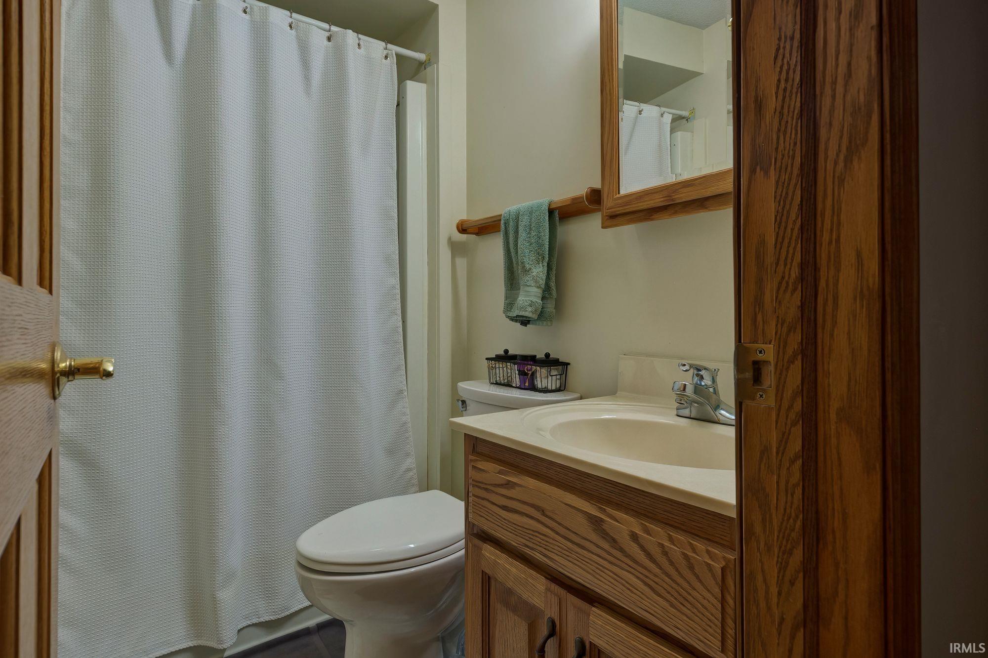 1525 Stogdill Road Bluffton, IN 46714 - Photo 6 of 16 Gallery Image 6