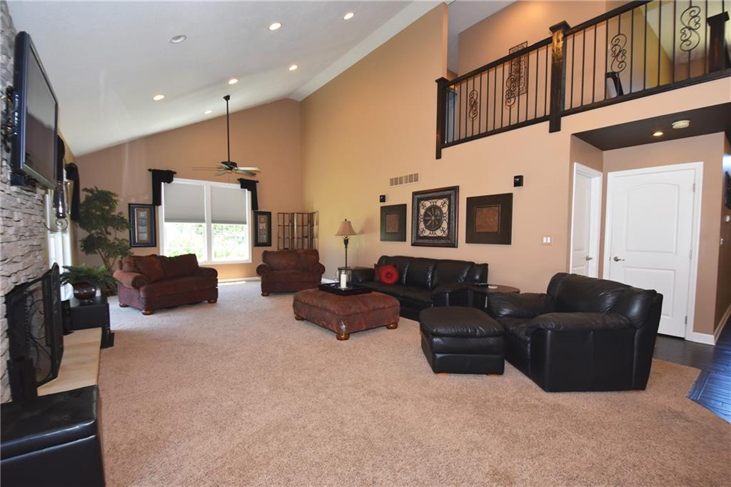 1991 Ridge Road South Park, PA 15129 - Photo 3 of 25