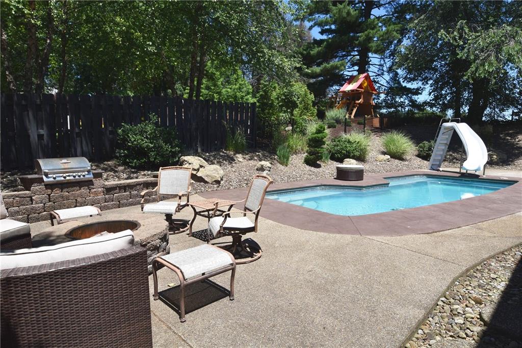 1991 Ridge Road South Park, PA 15129 - Photo 22 of 25